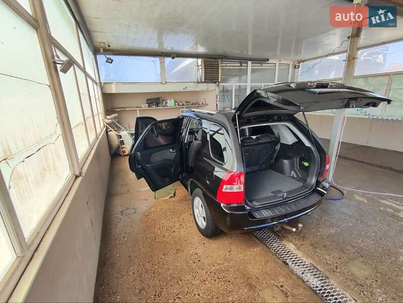 Позашляховик / Кросовер Kia Sportage 2005 в Одесі