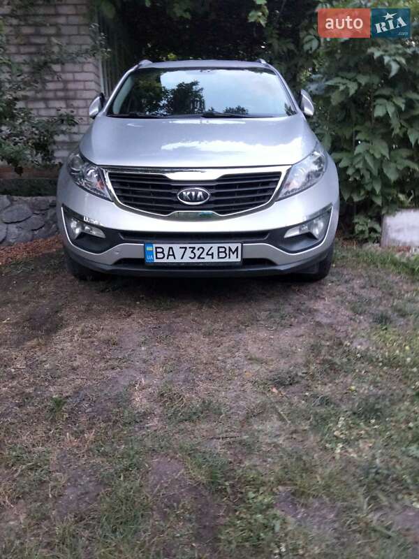 Внедорожник / Кроссовер Kia Sportage 2010 в Кременчуге