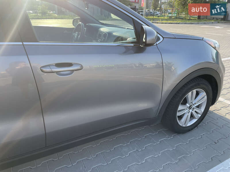 Внедорожник / Кроссовер Kia Sportage 2016 в Киеве