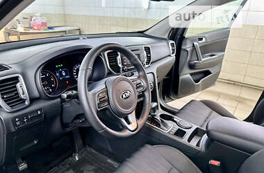 Позашляховик / Кросовер Kia Sportage 2018 в 