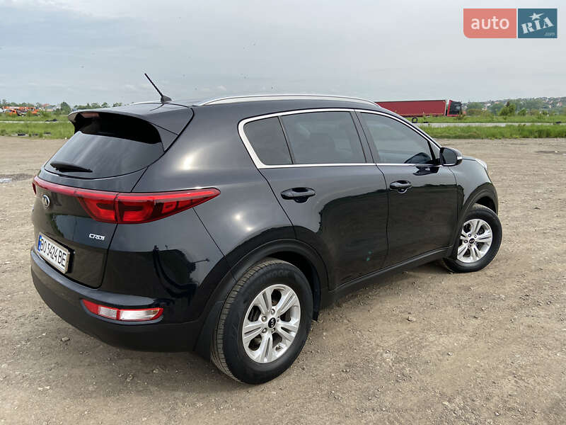 Внедорожник / Кроссовер Kia Sportage 2016 в Тернополе