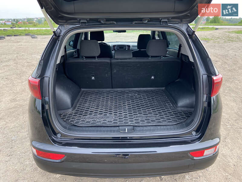 Внедорожник / Кроссовер Kia Sportage 2016 в Тернополе