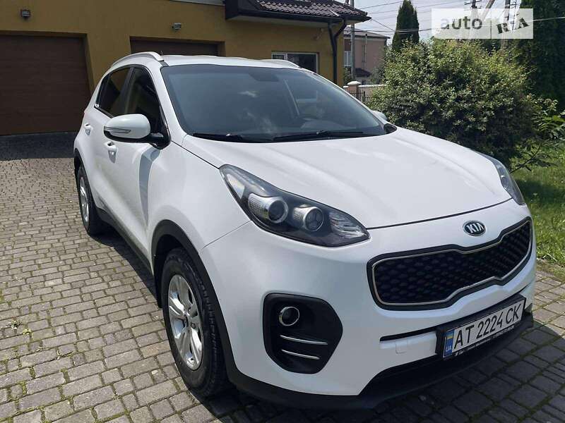 Внедорожник / Кроссовер Kia Sportage 2016 в Рогатине