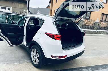 Внедорожник / Кроссовер Kia Sportage 2017 в 