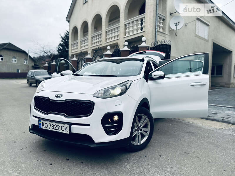 Внедорожник / Кроссовер Kia Sportage 2017 в 