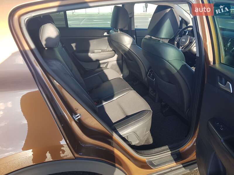 Внедорожник / Кроссовер Kia Sportage 2017 в Ирпене