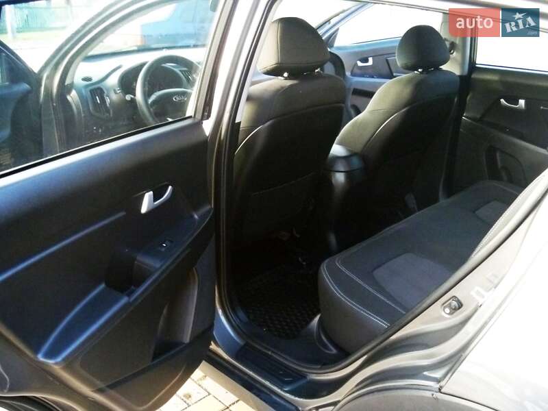 Позашляховик / Кросовер Kia Sportage 2012 в Христинівці