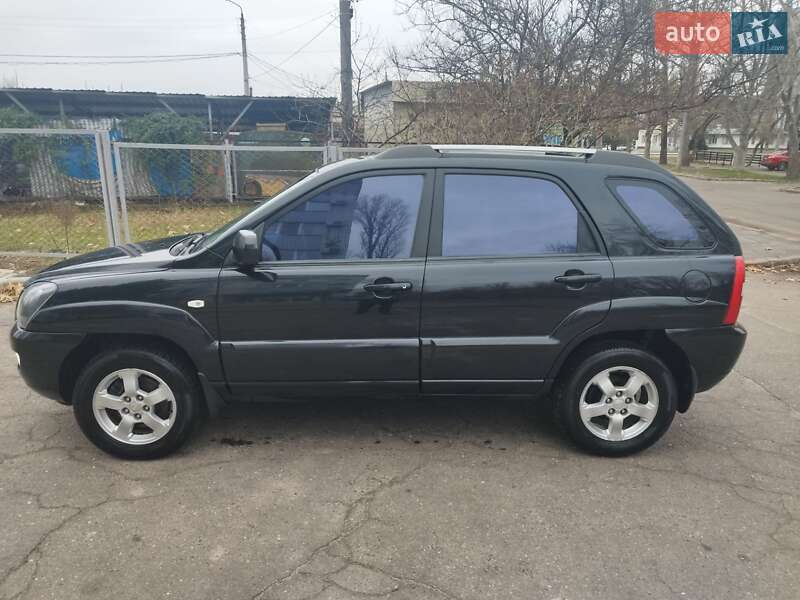 Позашляховик / Кросовер Kia Sportage 2008 в Миколаєві