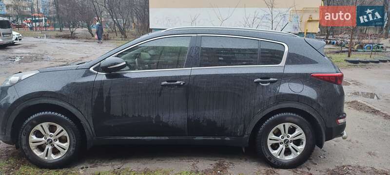 Позашляховик / Кросовер Kia Sportage 2016 в Дніпрі