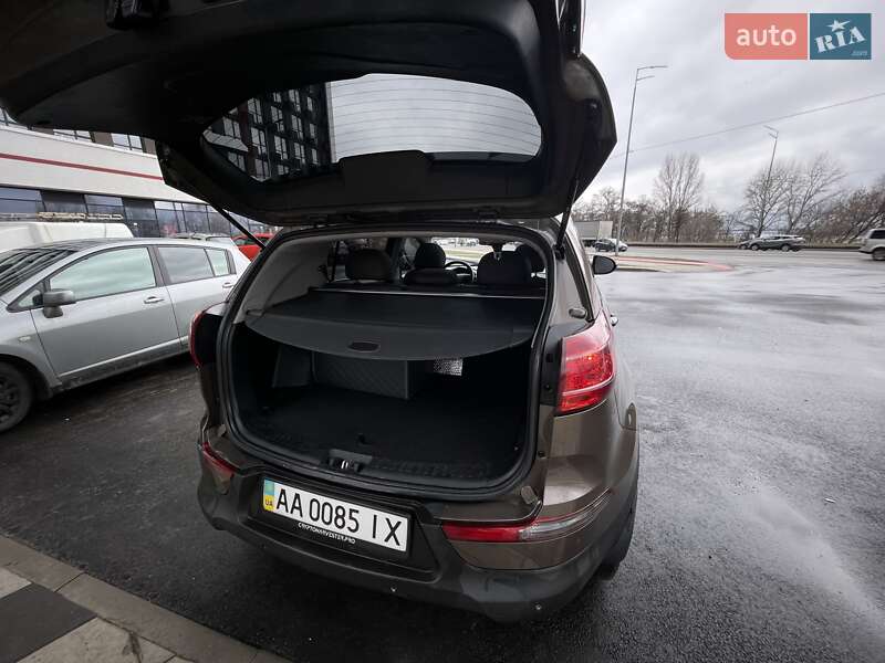 Внедорожник / Кроссовер Kia Sportage 2011 в Киеве
