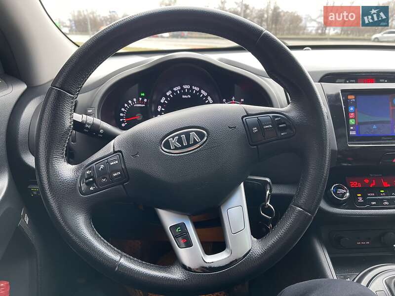 Внедорожник / Кроссовер Kia Sportage 2011 в Киеве