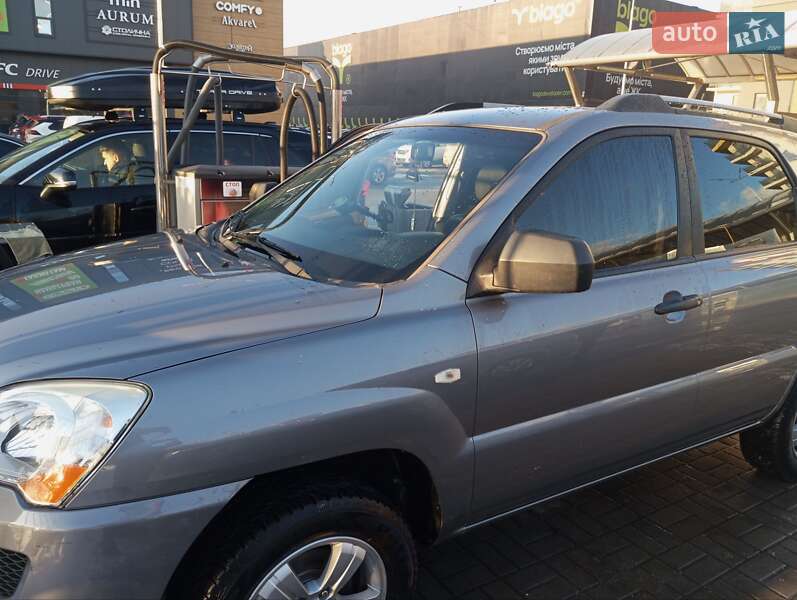 Внедорожник / Кроссовер Kia Sportage 2010 в Ивано-Франковске