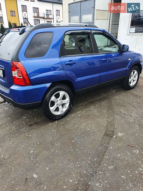 Позашляховик / Кросовер Kia Sportage 2009 в Луцьку