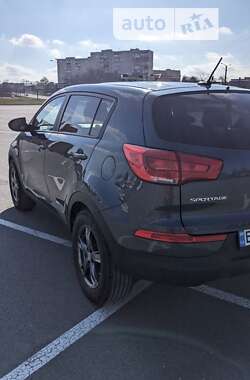 Внедорожник / Кроссовер Kia Sportage 2015 в Каменец-Подольском