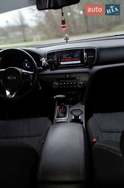 Позашляховик / Кросовер Kia Sportage 2017 в Ромнах