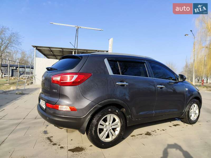 Внедорожник / Кроссовер Kia Sportage 2012 в Синельниково