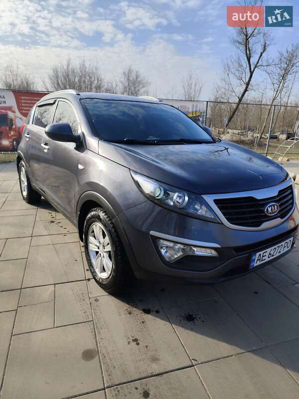 Внедорожник / Кроссовер Kia Sportage 2012 в Синельниково