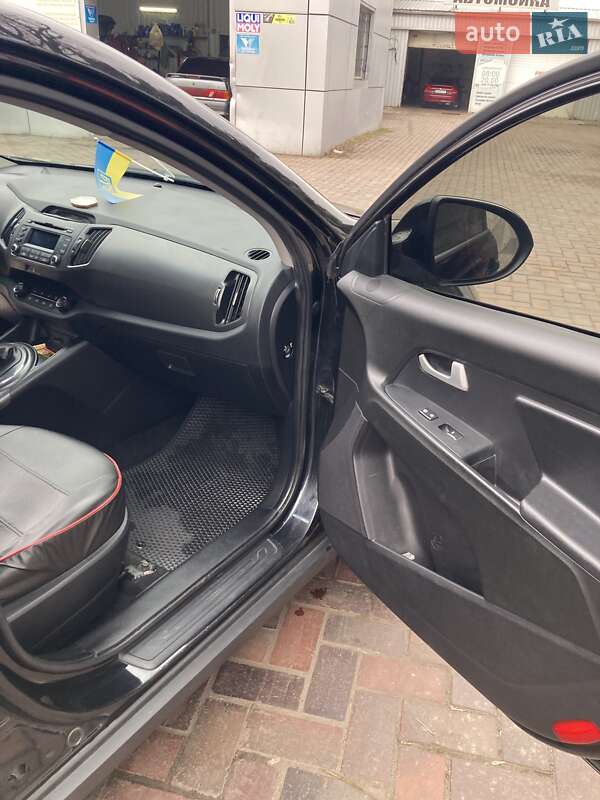 Внедорожник / Кроссовер Kia Sportage 2012 в Славянске