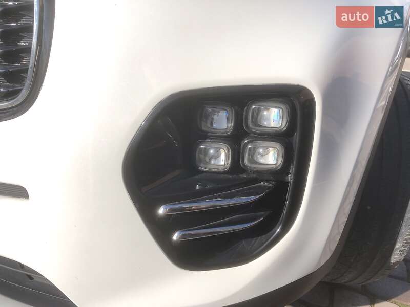 Внедорожник / Кроссовер Kia Sportage 2017 в Черновцах