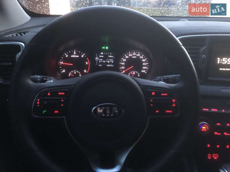 Внедорожник / Кроссовер Kia Sportage 2017 в Черновцах