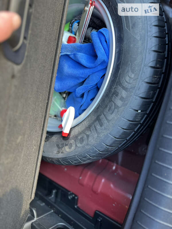 Внедорожник / Кроссовер Kia Sportage 2016 в Стрые