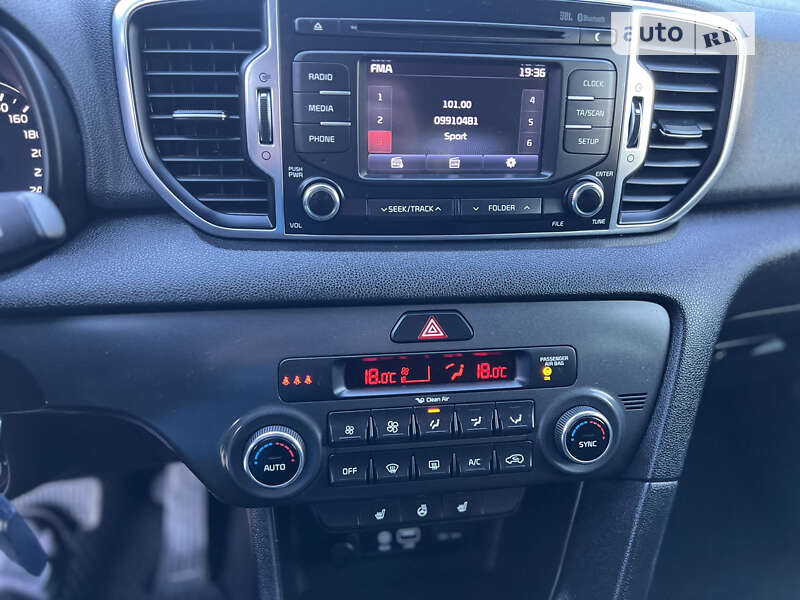 Внедорожник / Кроссовер Kia Sportage 2016 в Стрые