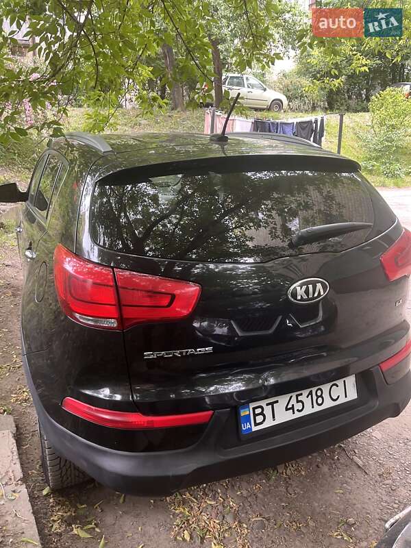 Позашляховик / Кросовер Kia Sportage 2015 в Чернівцях