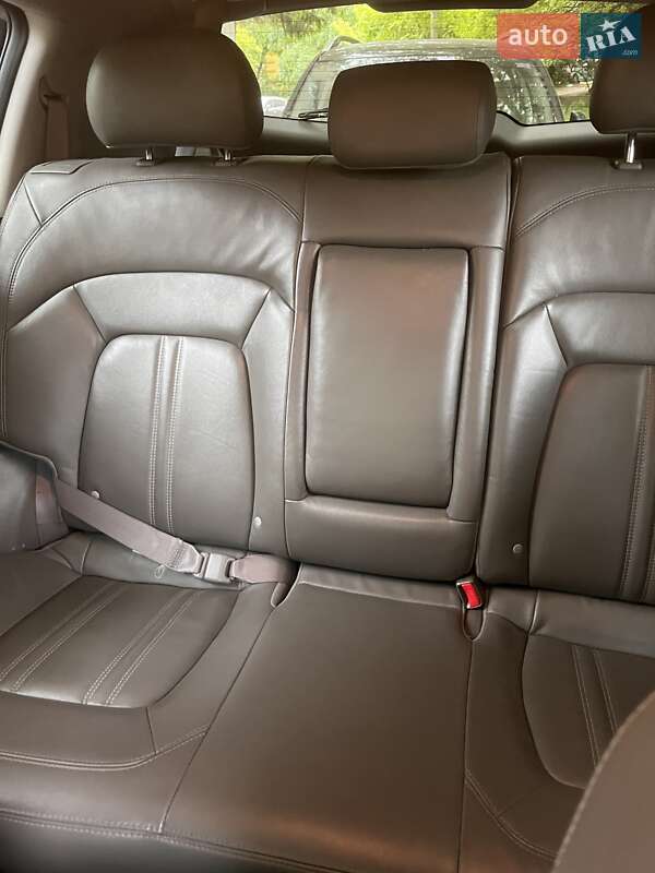 Позашляховик / Кросовер Kia Sportage 2015 в Чернівцях