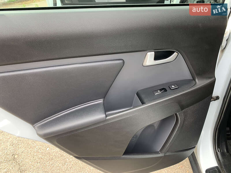 Внедорожник / Кроссовер Kia Sportage 2011 в Ковеле