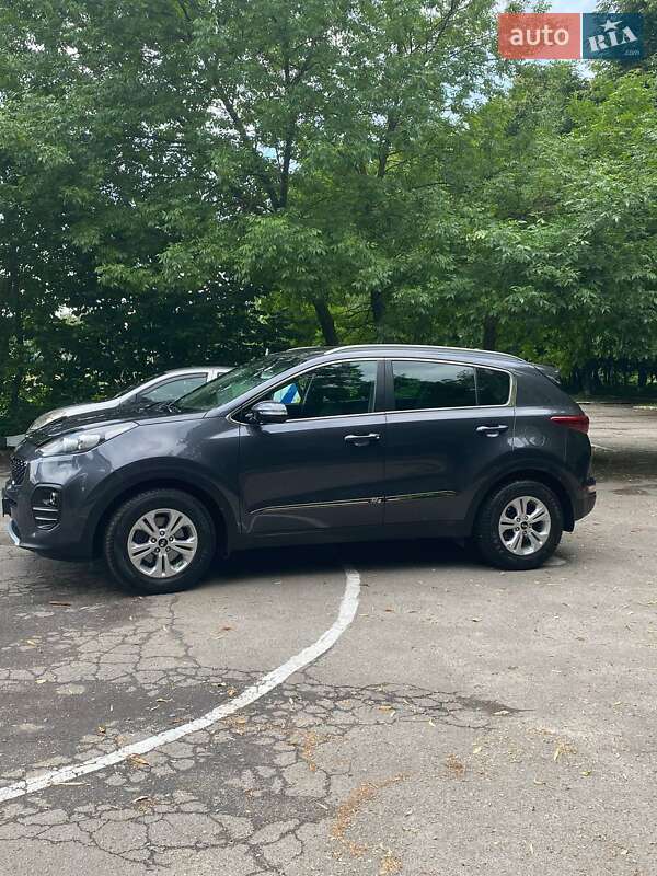 Внедорожник / Кроссовер Kia Sportage 2016 в Казатине