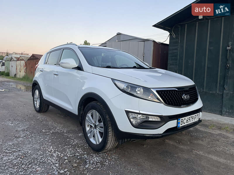 Позашляховик / Кросовер Kia Sportage 2015 в Львові