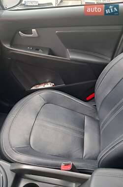 Позашляховик / Кросовер Kia Sportage 2011 в 