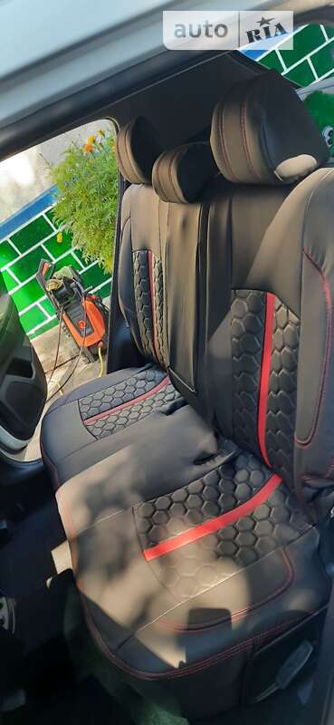 Позашляховик / Кросовер Kia Sportage 2016 в Мурованих Курилівцях