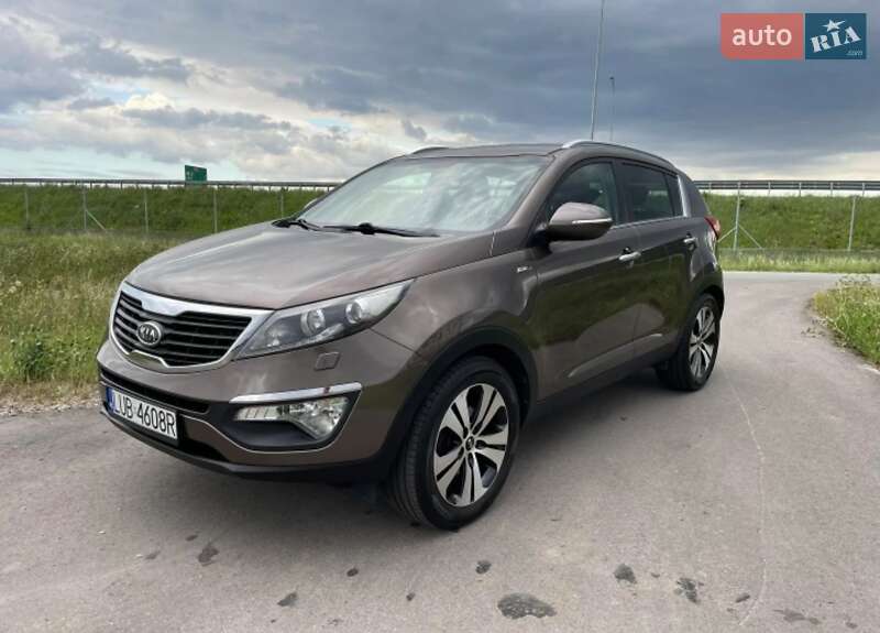 Позашляховик / Кросовер Kia Sportage 2012 в 