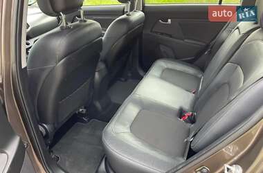 Позашляховик / Кросовер Kia Sportage 2012 в 