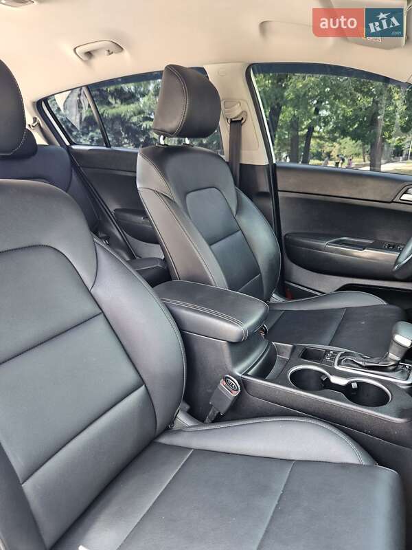 Внедорожник / Кроссовер Kia Sportage 2017 в Кривом Роге