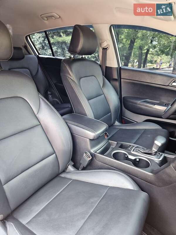 Внедорожник / Кроссовер Kia Sportage 2017 в Кривом Роге