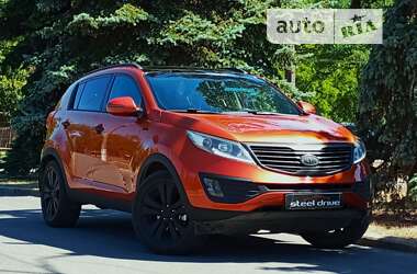 Позашляховик / Кросовер Kia Sportage 2011 в Миколаєві