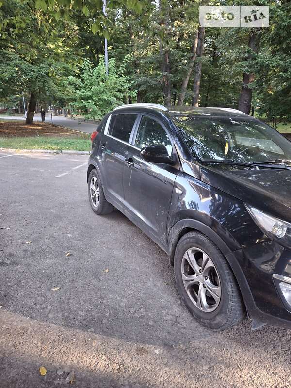 Позашляховик / Кросовер Kia Sportage 2011 в Івано-Франківську