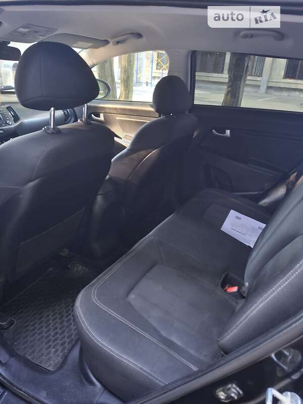 Позашляховик / Кросовер Kia Sportage 2011 в Івано-Франківську