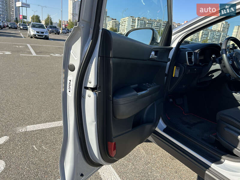 Внедорожник / Кроссовер Kia Sportage 2017 в Киеве