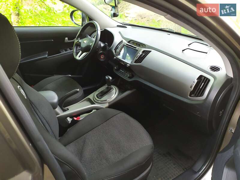 Внедорожник / Кроссовер Kia Sportage 2015 в Львове