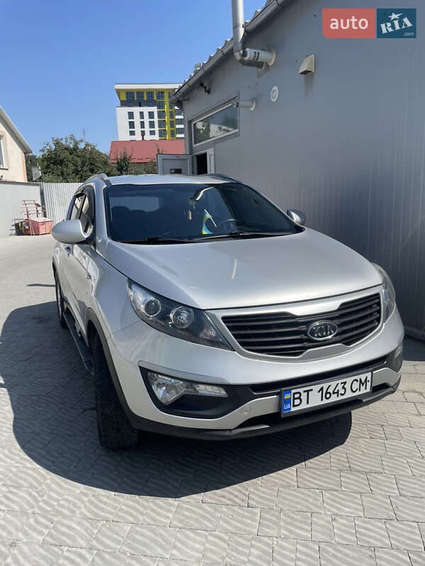 Внедорожник / Кроссовер Kia Sportage 2011 в Тернополе