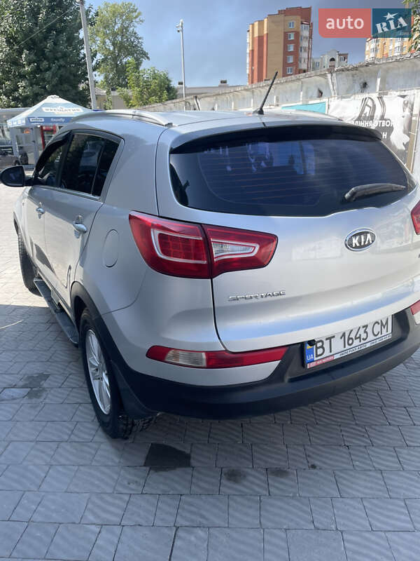 Внедорожник / Кроссовер Kia Sportage 2011 в Тернополе