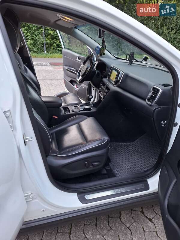 Внедорожник / Кроссовер Kia Sportage 2016 в Сумах