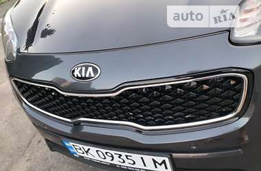 Позашляховик / Кросовер Kia Sportage 2017 в Рівному