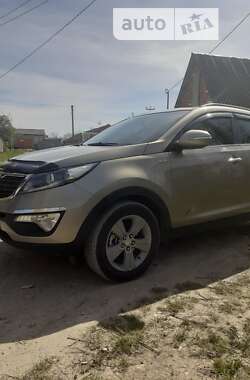 Внедорожник / Кроссовер Kia Sportage 2013 в Дунаевцах