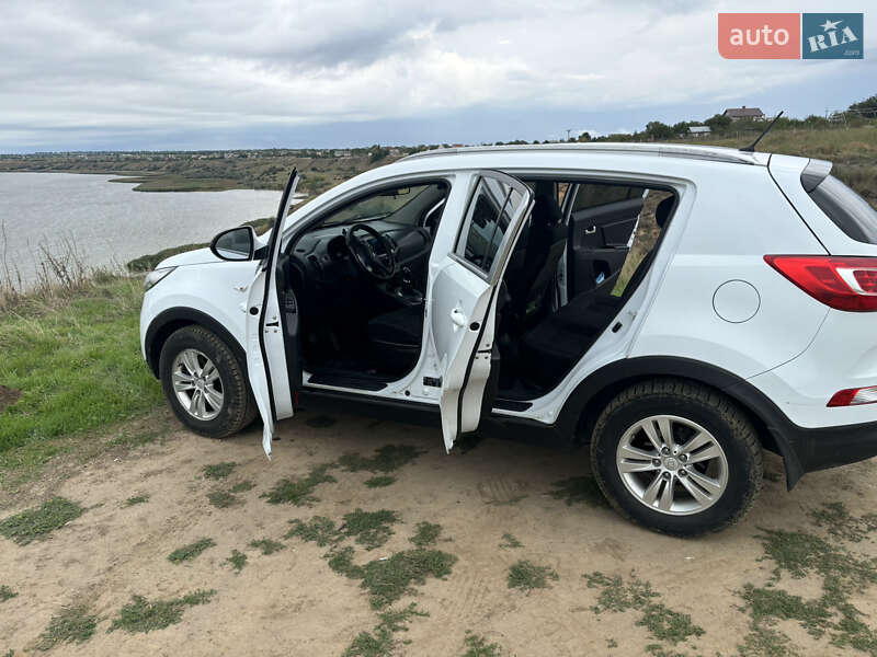 Позашляховик / Кросовер Kia Sportage 2013 в Одесі