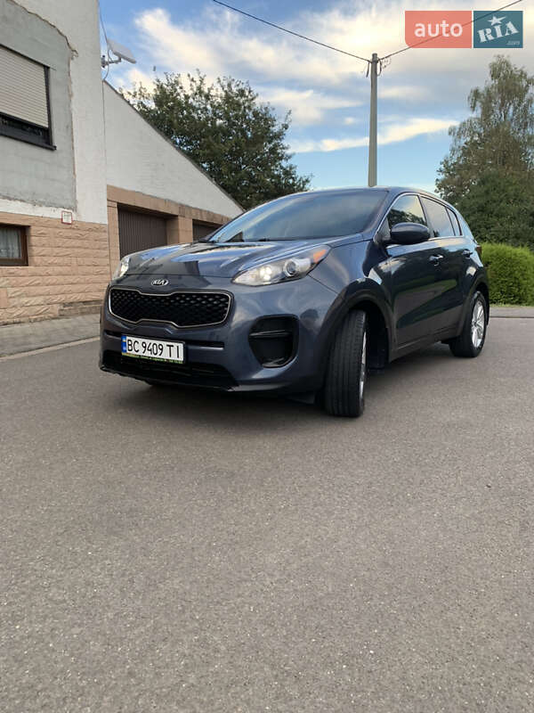 Позашляховик / Кросовер Kia Sportage 2017 в Львові