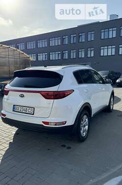 Внедорожник / Кроссовер Kia Sportage 2016 в Хмельницком